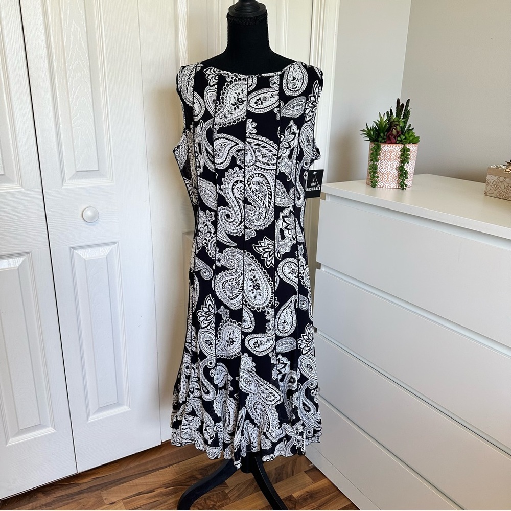 Sandra Darren Black & White Paisley Midi Dress Size 12 Sleeveless Flowy  Hem NWT